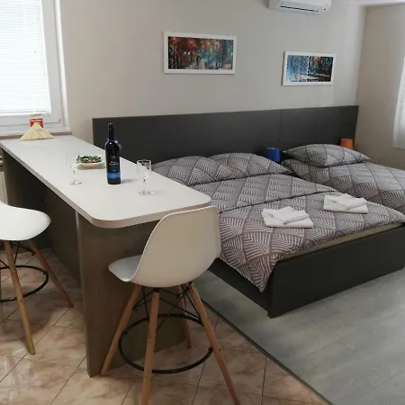 Janjic Apartamento *